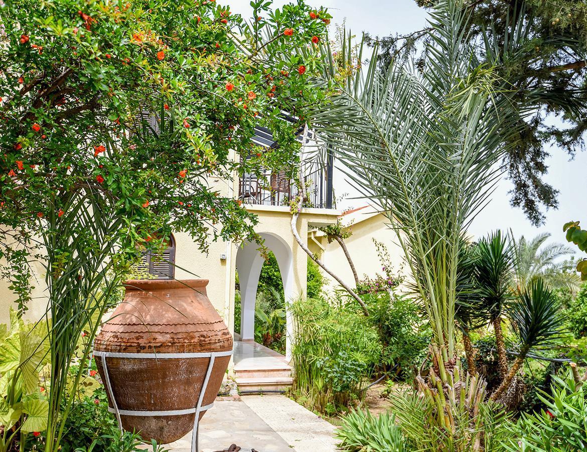 Albergue Bellapais Gardens Exterior foto